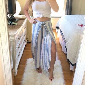 Blue and white striped flowy